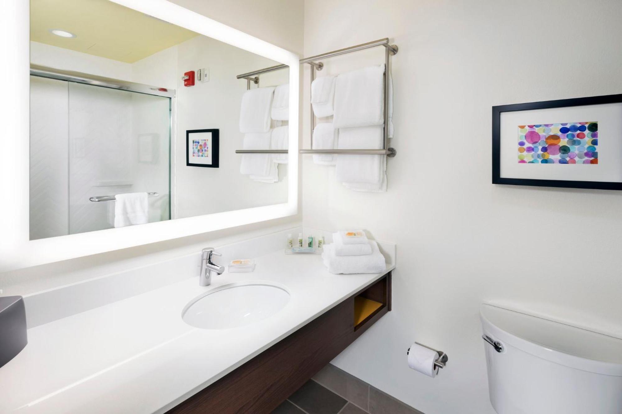 Holiday Inn & Suites Arden - Asheville Airport By Ihg Exterior photo