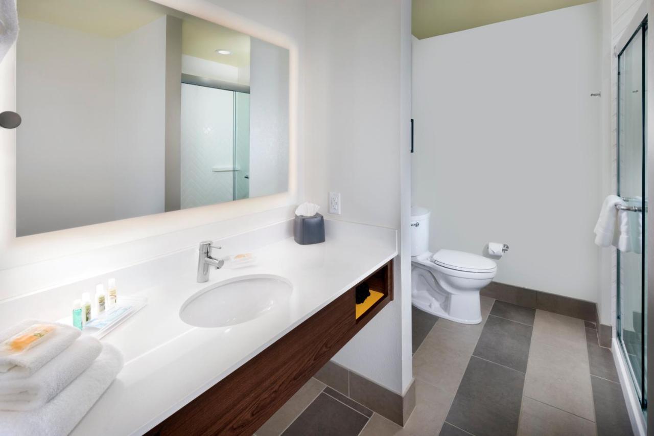 Holiday Inn & Suites Arden - Asheville Airport By Ihg Exterior photo